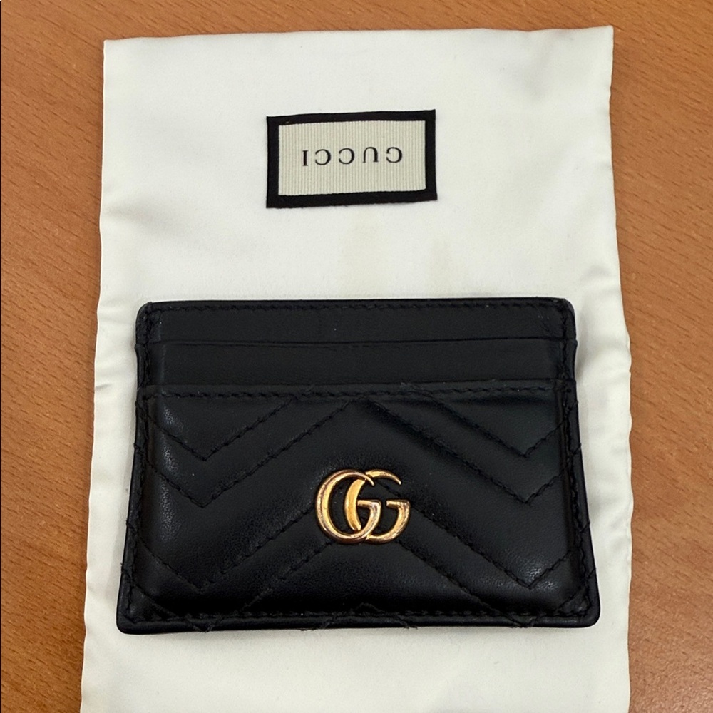 Gucci Marmont Card Holder with Gold Hardware